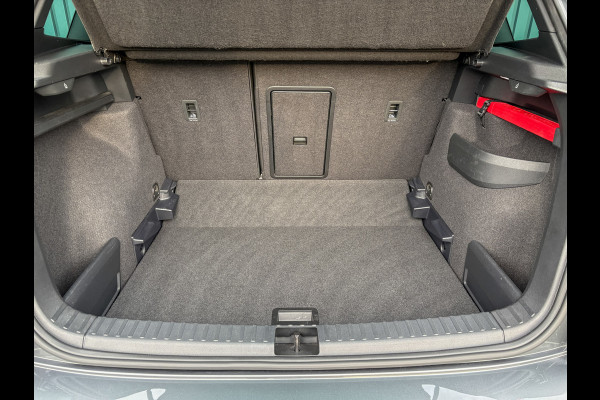Škoda Karoq 1.5 TSI ACT Sportline Business | Leder | Camera | Adapt. Cruise control | Stoel & Stuur verw. | Prijs Rijklaar!!