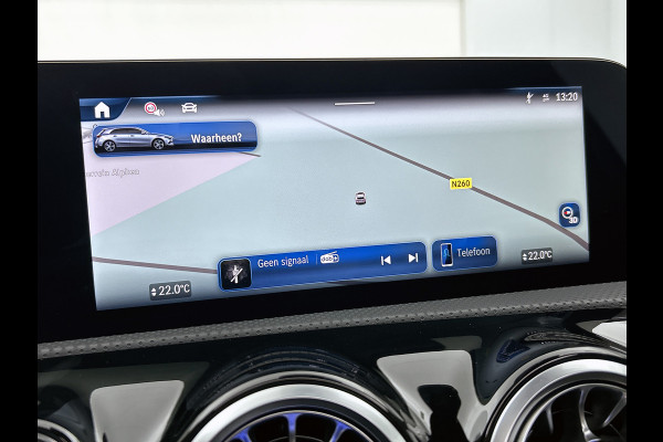 Mercedes-Benz A-Klasse 250 e Business Solution AMG | AMG Line Plus pakket | Trekhaak | 360° camera | Smartphone-integratie | Panoramaschuifdak | MULTIBEAM LED | Head-up display | 19 inch AMG velgen | Augmented Reality navigatie |
