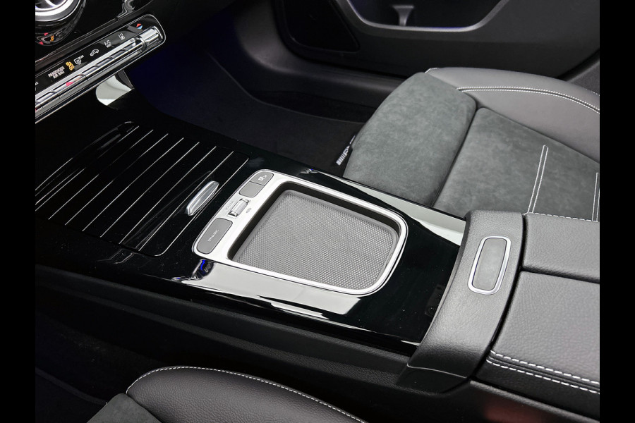 Mercedes-Benz A-Klasse 250 e Business Solution AMG | AMG Line Plus pakket | Trekhaak | 360° camera | Smartphone-integratie | Panoramaschuifdak | MULTIBEAM LED | Head-up display | 19 inch AMG velgen | Augmented Reality navigatie |