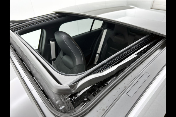 Mercedes-Benz A-Klasse 250 e Business Solution AMG | AMG Line Plus pakket | Trekhaak | 360° camera | Smartphone-integratie | Panoramaschuifdak | MULTIBEAM LED | Head-up display | 19 inch AMG velgen | Augmented Reality navigatie |