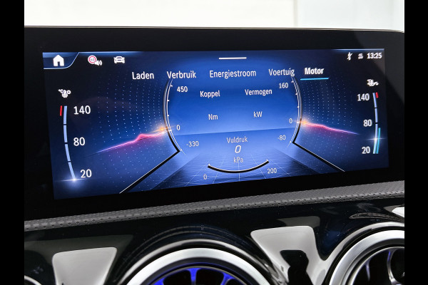 Mercedes-Benz A-Klasse 250 e Business Solution AMG | AMG Line Plus pakket | Trekhaak | 360° camera | Smartphone-integratie | Panoramaschuifdak | MULTIBEAM LED | Head-up display | 19 inch AMG velgen | Augmented Reality navigatie |