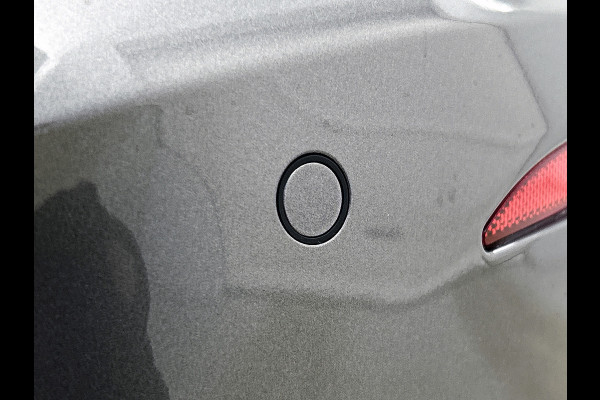 Mercedes-Benz A-Klasse 250 e Business Solution AMG | AMG Line Plus pakket | Trekhaak | 360° camera | Smartphone-integratie | Panoramaschuifdak | MULTIBEAM LED | Head-up display | 19 inch AMG velgen | Augmented Reality navigatie |