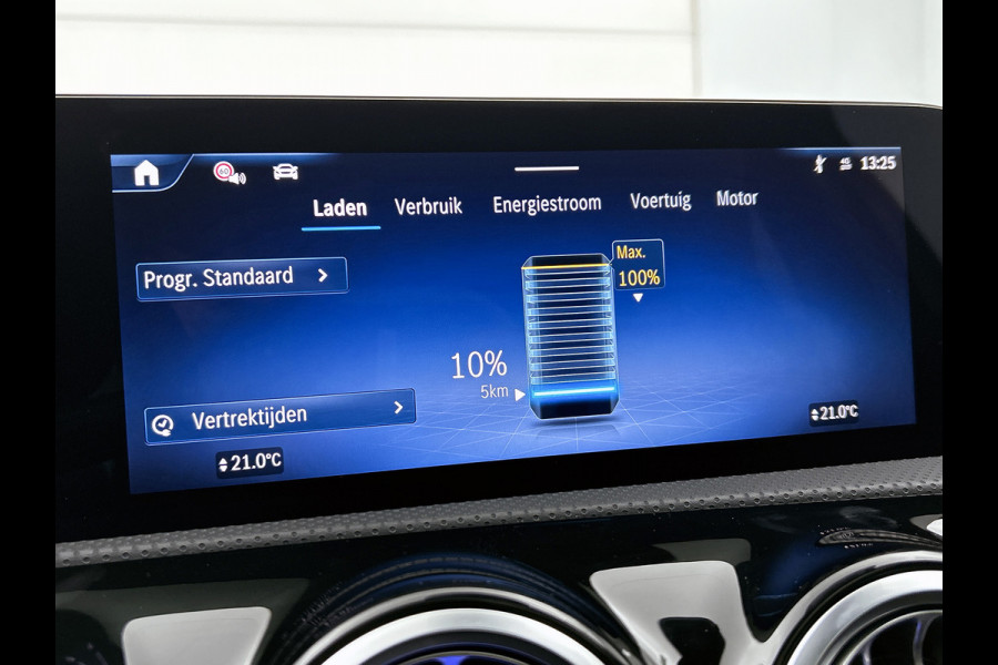 Mercedes-Benz A-Klasse 250 e Business Solution AMG | AMG Line Plus pakket | Trekhaak | 360° camera | Smartphone-integratie | Panoramaschuifdak | MULTIBEAM LED | Head-up display | 19 inch AMG velgen | Augmented Reality navigatie |