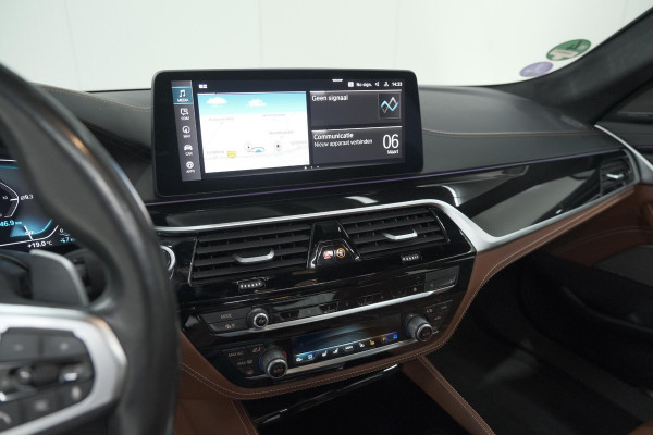 BMW 5 Serie 545e xDrive Business Edition Plus | M Sportpakket | Driving Assistant Professional | Harman Kardon Surround Sound System