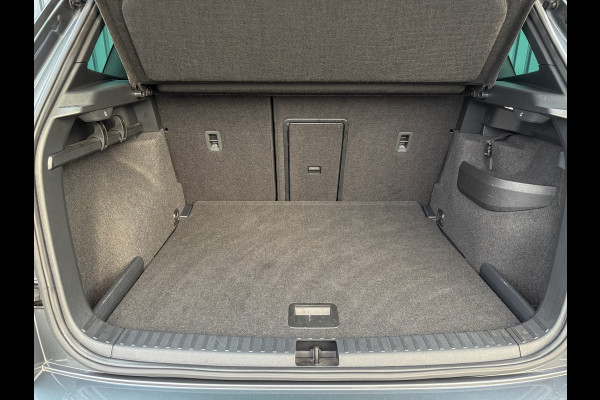 Škoda Karoq 1.5 TSI ACT Sportline Business | Elk. A-klep | Camera | Lane Assist | Stoel & Stuur verw. | Prijs Rijklaar!!