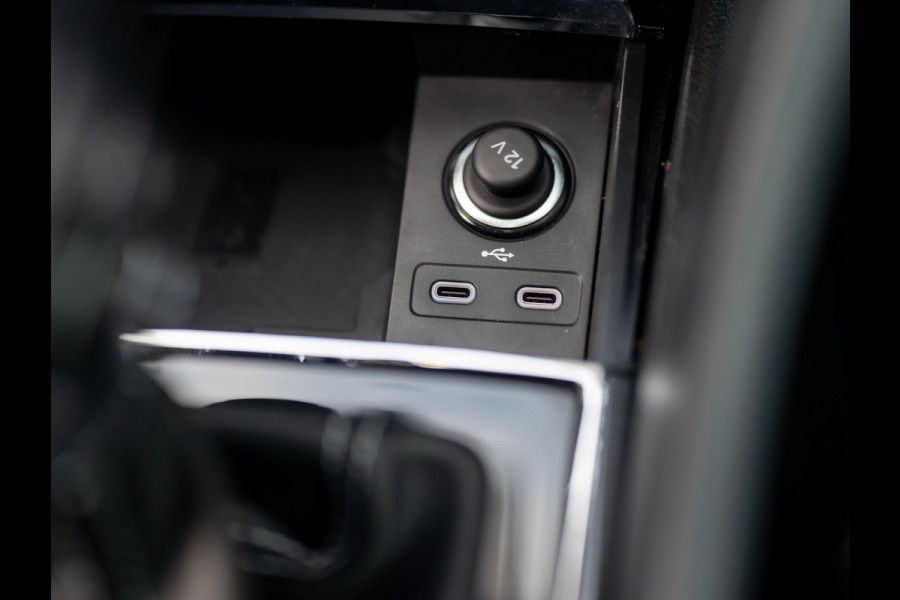 Škoda Karoq 1.5 TSI ACT Sportline Business | Elk. A-klep | Camera | Lane Assist | Stoel & Stuur verw. | Prijs Rijklaar!!