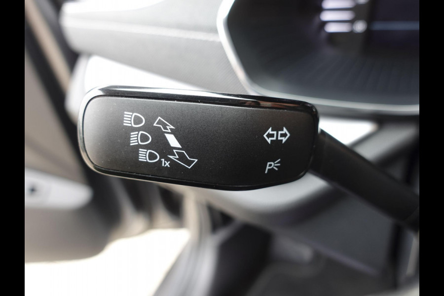 Škoda Octavia Combi 1.0 TSI 110pk Business Edition Plus | Navigatie | Apple Carplay/Android Auto | Camera | Parkeersensoren | Elektrische achterklep | Blind Spot Assist | Adaptive Cruise Control | Virtual Cockpit | Stoelverwarming | Ledverlichting | Sfeerverlichting | Climate Control