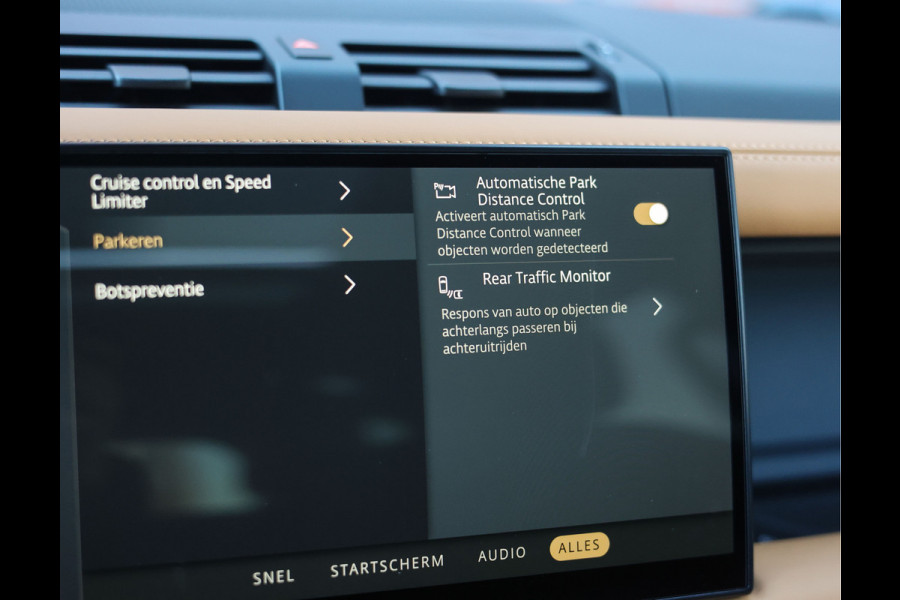 Land Rover Defender 110 P400e 110 X | Pano - HUD - Meridian