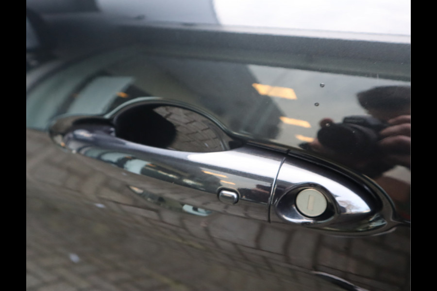 Alfa Romeo Giulia 2.0T Super Adaptive CC / Navi/ Camera /Pdc / Carplay /Stoel/Stuurverw / Automaat