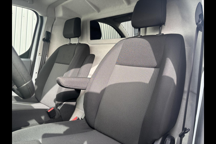 Peugeot Expert 2.0 BlueHDI*A/C*CRUISE*NAVI*HAAK*CARPLAY*