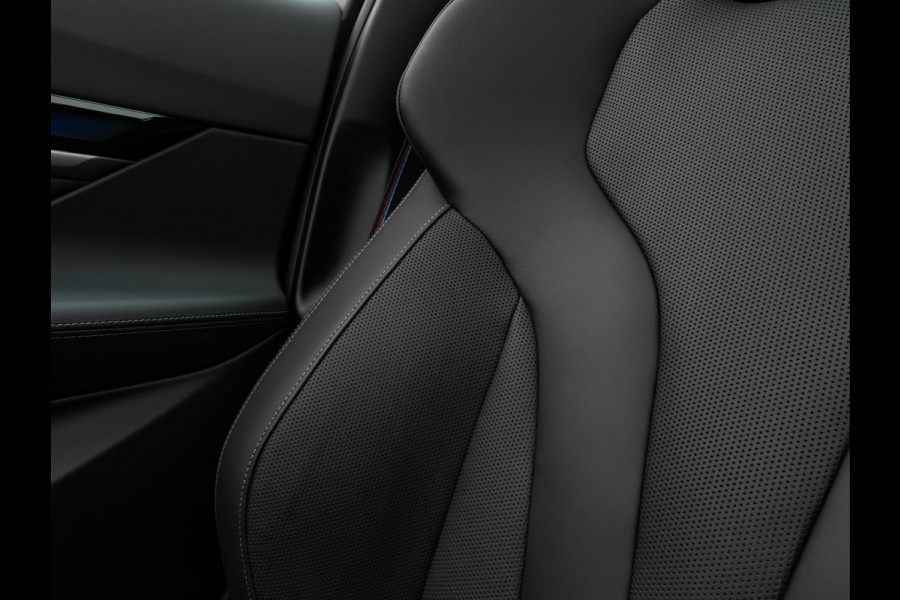 BMW 5 Serie Touring M5 - Pano - Bowers & Wilkins - Trekhaak - Stoelventilatie