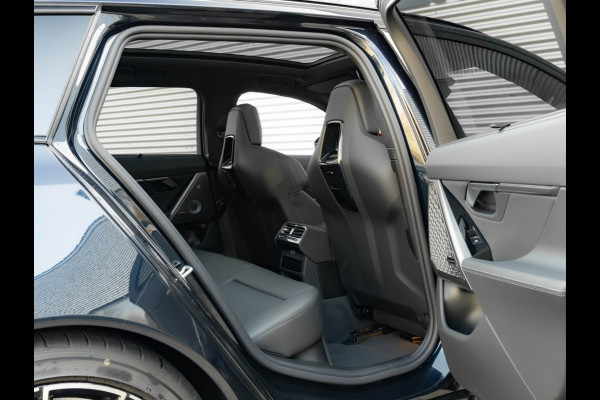 BMW 5 Serie Touring M5 - Pano - Bowers & Wilkins - Trekhaak - Stoelventilatie