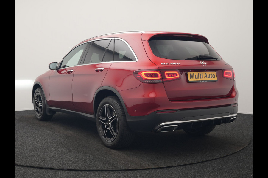 Mercedes-Benz GLC 300e 4MATIC Business Solution AMG Plug In Hybrid 320pk Dealer O.H. PHEV | Camera | Alcantara Sportstoelen Verwarmd | Apple Carplay | Keyless | Navigatie | DAB | Cruise Control |