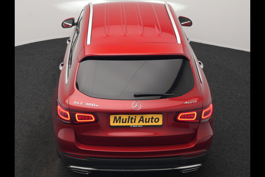 Mercedes-Benz GLC 300e 4MATIC Business Solution AMG Plug In Hybrid 320pk Dealer O.H. PHEV | Camera | Alcantara Sportstoelen Verwarmd | Apple Carplay | Keyless | Navigatie | DAB | Cruise Control |