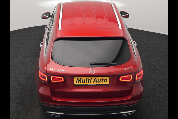 Mercedes-Benz GLC 300e 4MATIC Business Solution AMG Plug In Hybrid 320pk Dealer O.H. PHEV | Camera | Alcantara Sportstoelen Verwarmd | Apple Carplay | Keyless | Navigatie | DAB | Cruise Control |