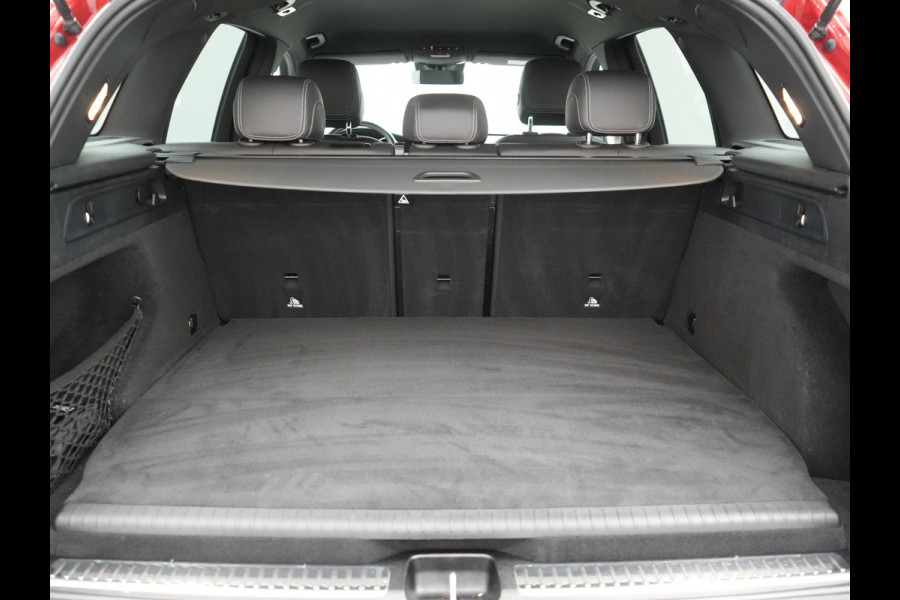 Mercedes-Benz GLC 300e 4MATIC Business Solution AMG Plug In Hybrid 320pk Dealer O.H. PHEV | Camera | Alcantara Sportstoelen Verwarmd | Apple Carplay | Keyless | Navigatie | DAB | Cruise Control |