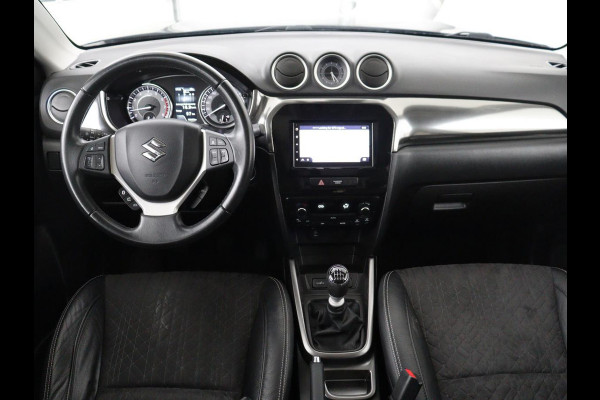 Suzuki Vitara 1.4 Boosterjet Style Smart Hybrid | Panoramadak | Leder/Alcantara | Stoelverwarming | Trekhaak | Camera | Carplay | Navigatie | Keyless | Full LED | Adaptive cruise | Climate control