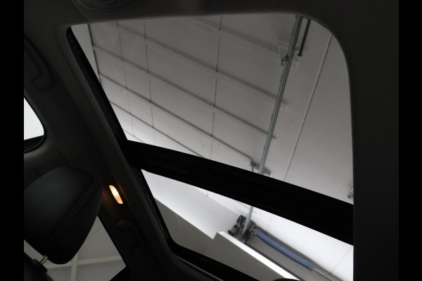 Suzuki Vitara 1.4 Boosterjet Style Smart Hybrid | Panoramadak | Leder/Alcantara | Stoelverwarming | Trekhaak | Camera | Carplay | Navigatie | Keyless | Full LED | Adaptive cruise | Climate control