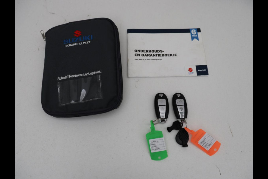 Suzuki Vitara 1.4 Boosterjet Style Smart Hybrid | Panoramadak | Leder/Alcantara | Stoelverwarming | Trekhaak | Camera | Carplay | Navigatie | Keyless | Full LED | Adaptive cruise | Climate control