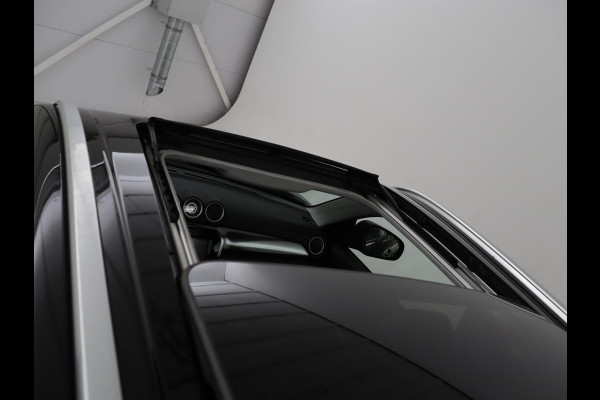 Suzuki Vitara 1.4 Boosterjet Style Smart Hybrid | Panoramadak | Leder/Alcantara | Stoelverwarming | Trekhaak | Camera | Carplay | Navigatie | Keyless | Full LED | Adaptive cruise | Climate control