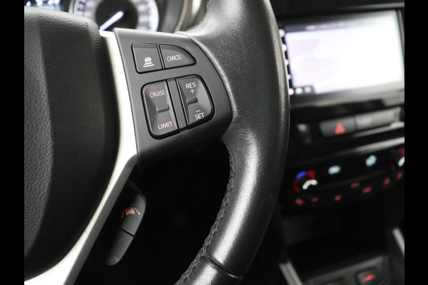 Suzuki Vitara 1.4 Boosterjet Style Smart Hybrid | Panoramadak | Leder/Alcantara | Stoelverwarming | Trekhaak | Camera | Carplay | Navigatie | Keyless | Full LED | Adaptive cruise | Climate control