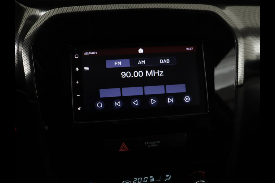 Suzuki Vitara 1.4 Boosterjet Style Smart Hybrid | Panoramadak | Leder/Alcantara | Stoelverwarming | Trekhaak | Camera | Carplay | Navigatie | Keyless | Full LED | Adaptive cruise | Climate control