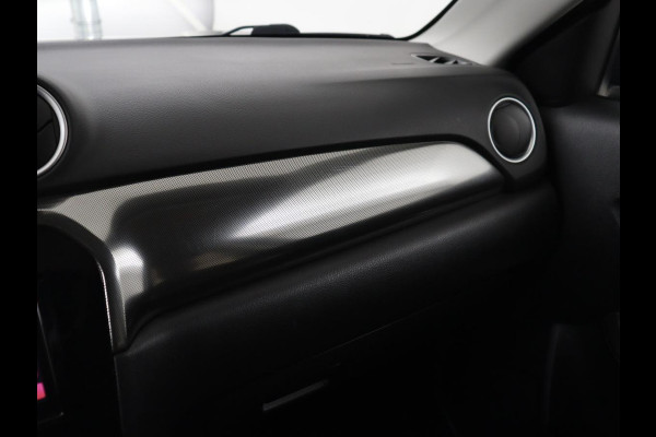 Suzuki Vitara 1.4 Boosterjet Style Smart Hybrid | Panoramadak | Leder/Alcantara | Stoelverwarming | Trekhaak | Camera | Carplay | Navigatie | Keyless | Full LED | Adaptive cruise | Climate control