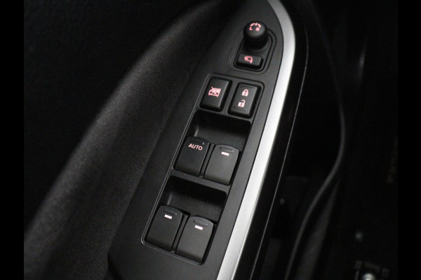 Suzuki Vitara 1.4 Boosterjet Style Smart Hybrid | Panoramadak | Leder/Alcantara | Stoelverwarming | Trekhaak | Camera | Carplay | Navigatie | Keyless | Full LED | Adaptive cruise | Climate control