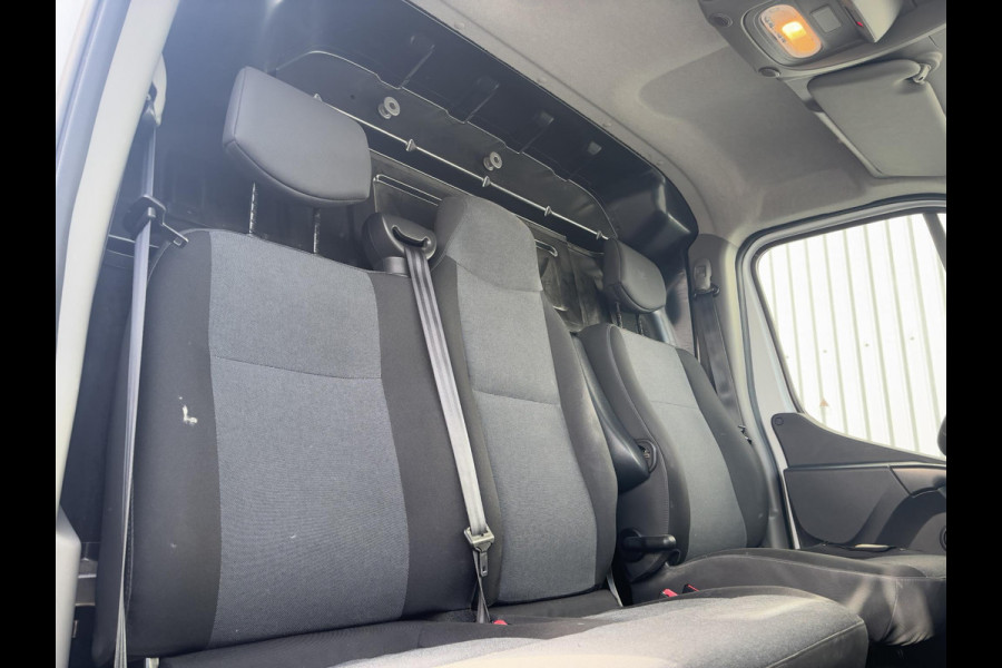 Renault Master T35 2.3 dCi 135 L2H2*A/C*CRUISE*NAVI*HAAK*CAM*