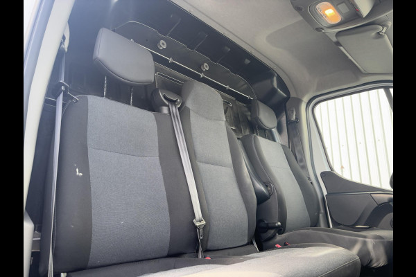 Renault Master T35 2.3 dCi 135 L2H2*A/C*CRUISE*NAVI*HAAK*CAM*