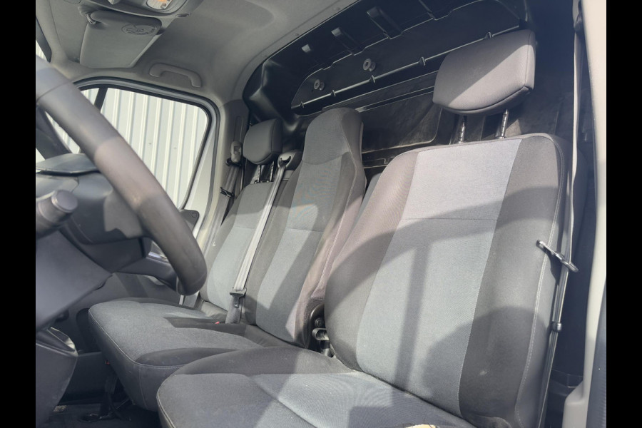 Renault Master T35 2.3 dCi 135 L2H2*A/C*CRUISE*NAVI*HAAK*CAM*