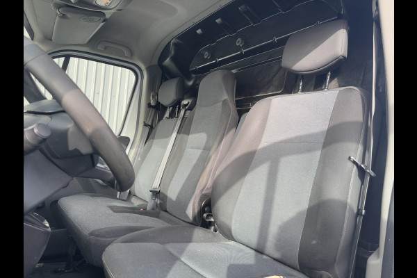 Renault Master T35 2.3 dCi 135 L2H2*A/C*CRUISE*NAVI*HAAK*CAM*