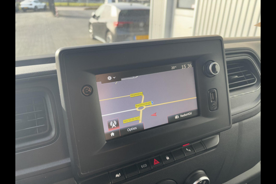 Renault Master T35 2.3 dCi 135 L2H2*A/C*CRUISE*NAVI*HAAK*CAM*