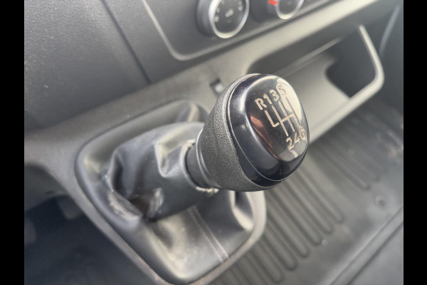 Renault Master T35 2.3 dCi 135 L2H2*A/C*CRUISE*NAVI*HAAK*CAM*