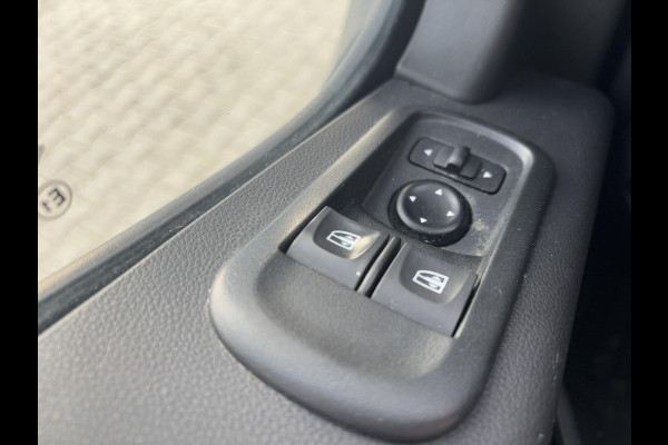 Renault Master T35 2.3 dCi 135 L2H2*A/C*CRUISE*NAVI*HAAK*CAM*