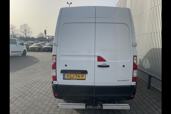 Renault Master T35 2.3 dCi 135 L2H2*A/C*CRUISE*NAVI*HAAK*CAM*