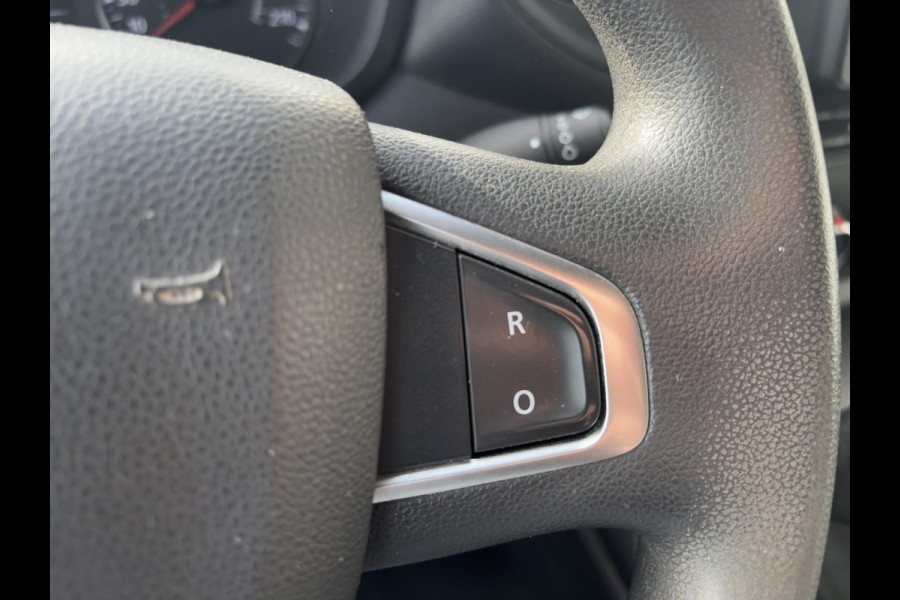 Renault Master T35 2.3 dCi 135 L2H2*A/C*CRUISE*NAVI*HAAK*CAM*