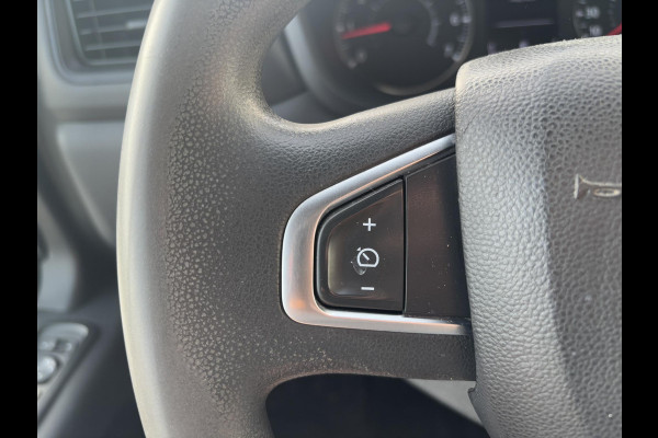 Renault Master T35 2.3 dCi 135 L2H2*A/C*CRUISE*NAVI*HAAK*CAM*