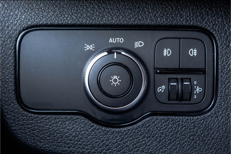 Mercedes-Benz Sprinter 317 CDI L2H2 | Automaat | Mbux | 360° camera | Navi | Cruise | Climatronic