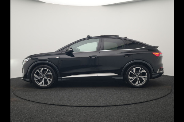 Audi Q4 e-tron 50 Quattro S Line 77 kWh 300pk Dealer O.H. | Trekhaak Af Fabriek | Panodak | Adaptive Cruise | Head Up | Camera | Matrix LED | Lederen Sportstoelen Verwarmd | Sfeerverlichting | Apple Carplay | Keyless | Blis | 20"L.M | Navigatie |
