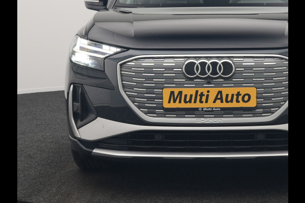 Audi Q4 e-tron 50 Quattro S Line 77 kWh 300pk Dealer O.H. | Trekhaak Af Fabriek | Panodak | Adaptive Cruise | Head Up | Camera | Matrix LED | Lederen Sportstoelen Verwarmd | Sfeerverlichting | Apple Carplay | Keyless | Blis | 20"L.M | Navigatie |