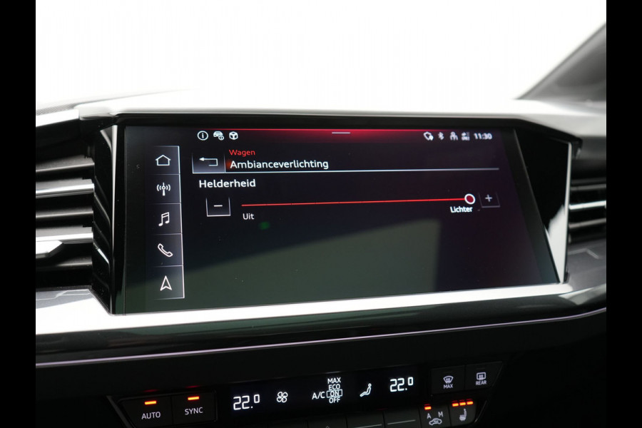 Audi Q4 e-tron 50 Quattro S Line 77 kWh 300pk Dealer O.H. | Trekhaak Af Fabriek | Panodak | Adaptive Cruise | Head Up | Camera | Matrix LED | Lederen Sportstoelen Verwarmd | Sfeerverlichting | Apple Carplay | Keyless | Blis | 20"L.M | Navigatie |