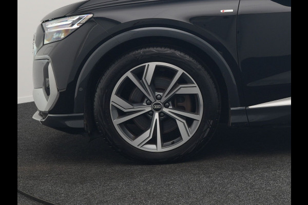 Audi Q4 e-tron 50 Quattro S Line 77 kWh 300pk Dealer O.H. | Trekhaak Af Fabriek | Panodak | Adaptive Cruise | Head Up | Camera | Matrix LED | Lederen Sportstoelen Verwarmd | Sfeerverlichting | Apple Carplay | Keyless | Blis | 20"L.M | Navigatie |
