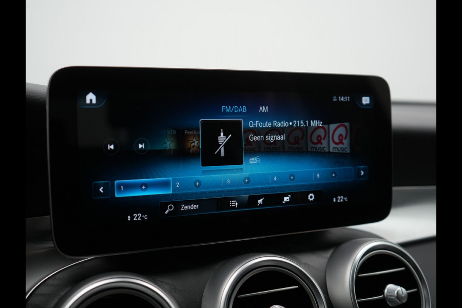 Mercedes-Benz GLC 300e 4MATIC Business Solution Luxury Plug In Hybrid 320pk Dealer O.H. PHEV | Trekhaak Af Fabriek | Head Up | Camera | Lederen Sportstoelen Memory & Verwarmd | Apple Carplay | Navigatie | DAB | Cruise Control |