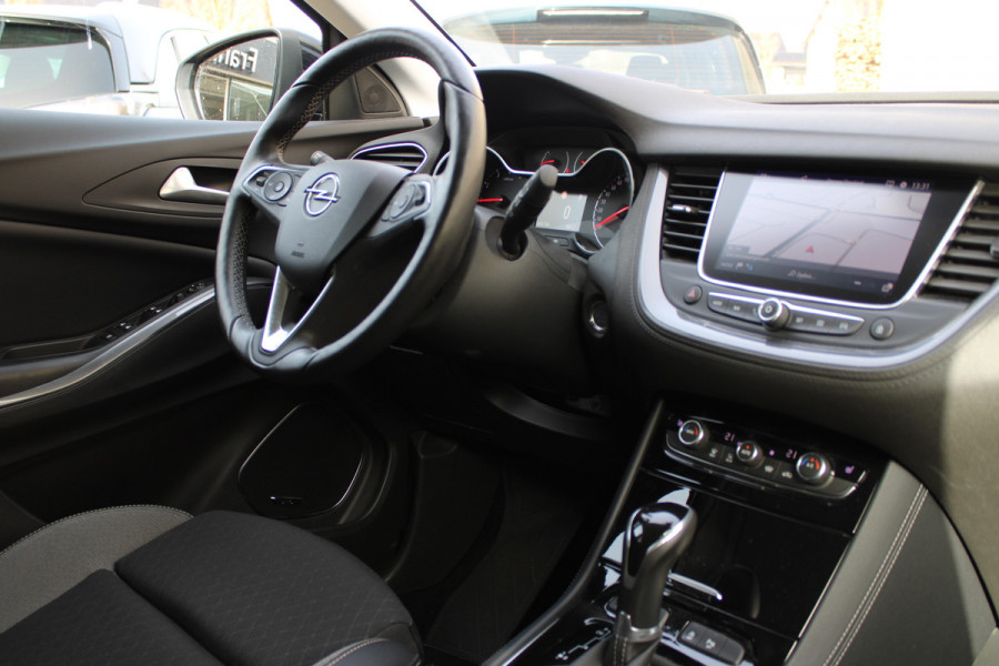 Opel Grandland X 1.6 Turbo Ultimate | Trekhaak | BLIS | Carplay | Navigatie | Trekhaak |