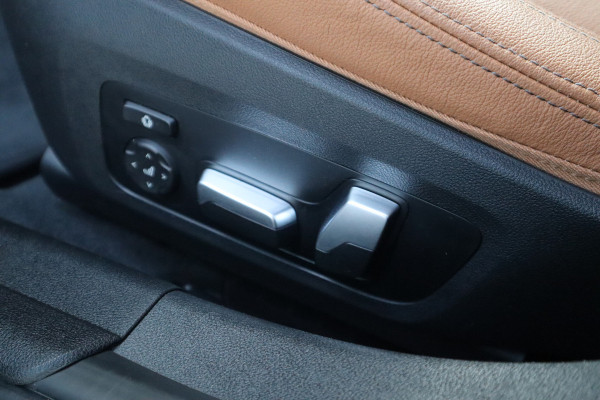 BMW 3-serie 320e M-Sport M Schaalstoelen / Dravit Grau / HiFi / Camera /