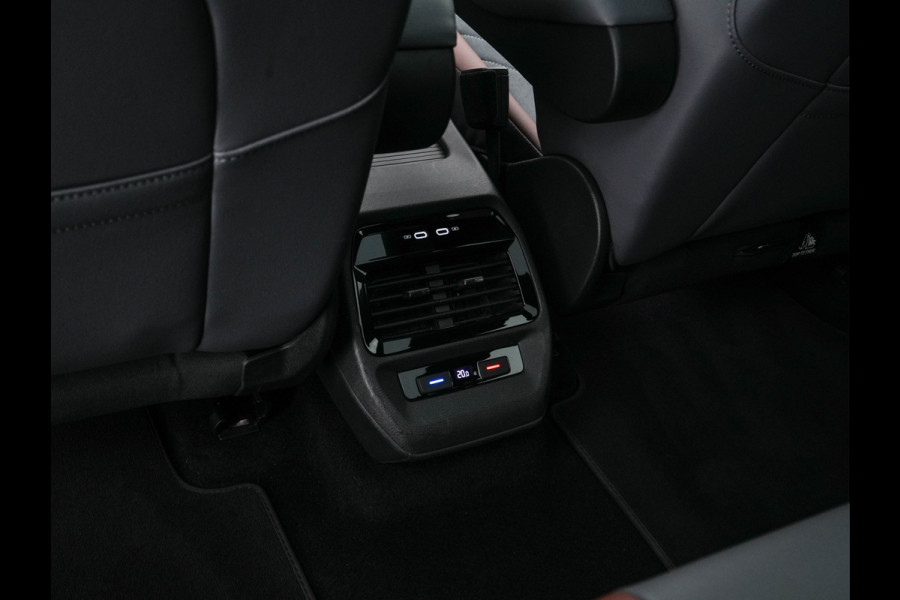 Volkswagen ID.4 First Max 77 kWh [ 3-Fase ] {SOH-81%} (INCL.BTW) Aut. *PANO | HEAD-UP | LEATHER-FABRIC | FULL-LED | MEMORY-PACK | TOP-VIEW | BLIND-SPOT | HEATED-SPORTSEATS | DIGI-COCKPIT | DAB+ | 19''ALU*