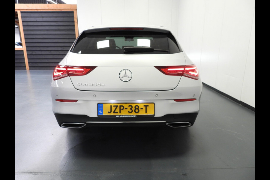 Mercedes-Benz CLA-Klasse Shooting Brake 250e Business NAVI/CAMERA/LED/SFEER/18"LMV!