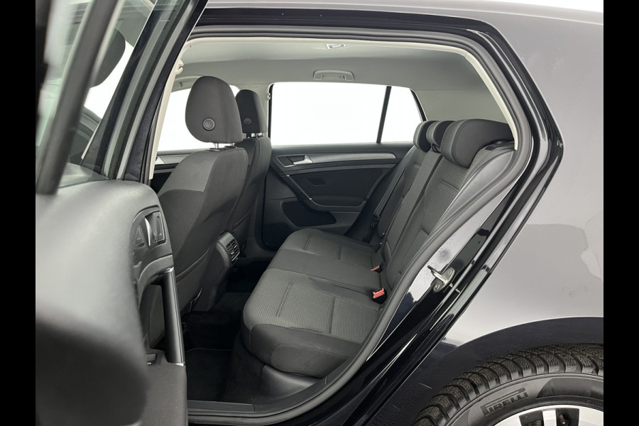 Volkswagen e-Golf {SOH-88%} (INCL-BTW) *HEATPUMP | ADAPTIVE-CRUISE | FULL-LED | DIGI-COCKPIT | NAVI-FULLMAP | CAMERA | KEYLESS | ECC | CCS-FASTLOADER | PDC | 16''ALU*