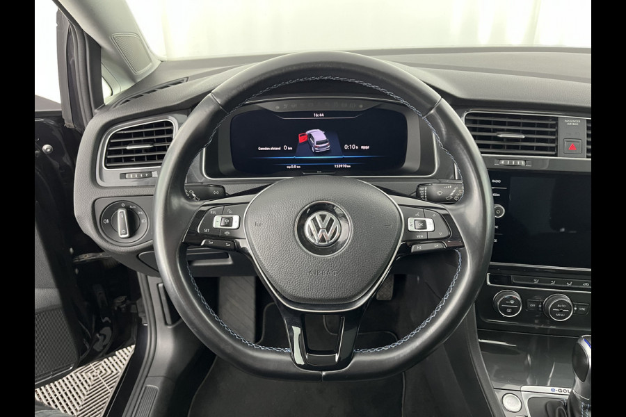 Volkswagen e-Golf {SOH-88%} (INCL-BTW) *HEATPUMP | ADAPTIVE-CRUISE | FULL-LED | DIGI-COCKPIT | NAVI-FULLMAP | CAMERA | KEYLESS | ECC | CCS-FASTLOADER | PDC | 16''ALU*